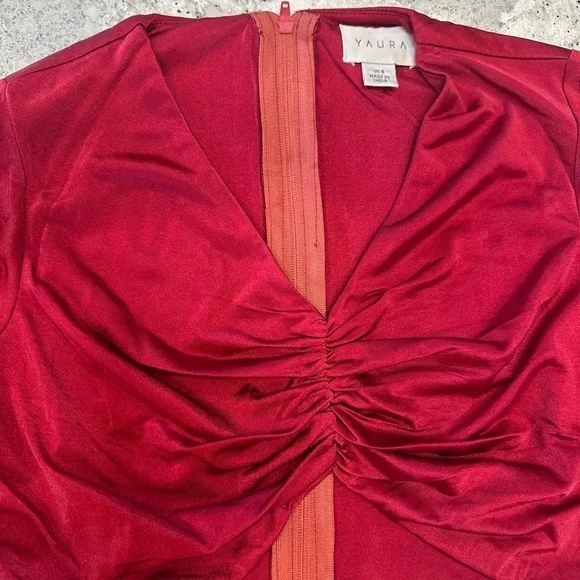 YAURA Kaira Top in Red - Picture 6 of 8